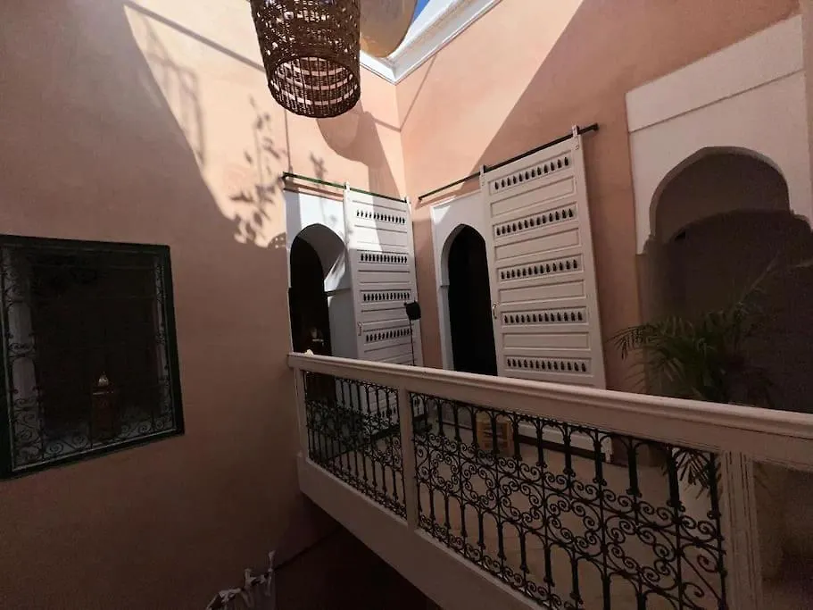 Magnifique Riad Prive 3 Chambres, Terrasse Sur Le Toit A Marrakech Au Coeur De La Medina Marrakesch