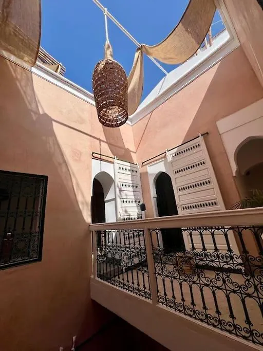 Villa Magnifique Riad Prive 3 Chambres, Terrasse Sur Le Toit A Marrakech Au Coeur De La Medina Marrakesch Marokko